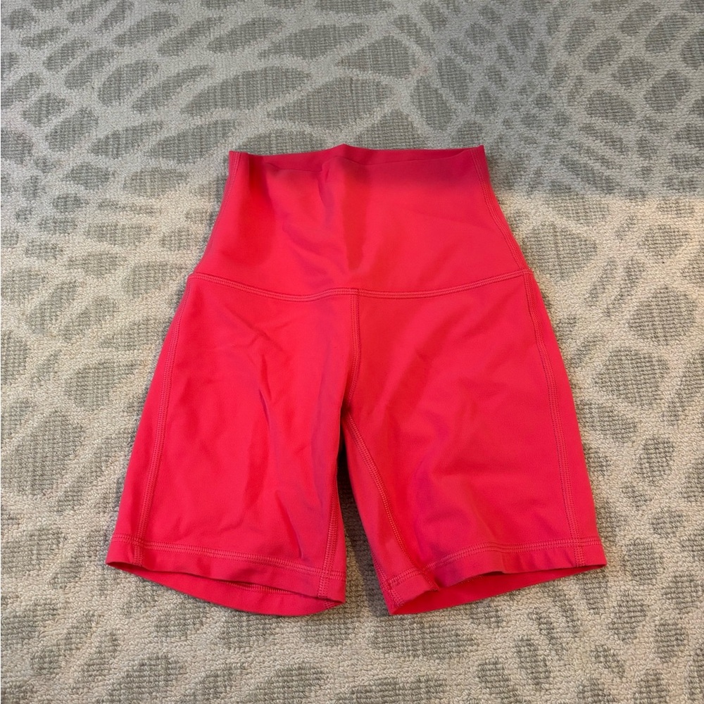 Wunder Train High-Rise Short 6", size 0